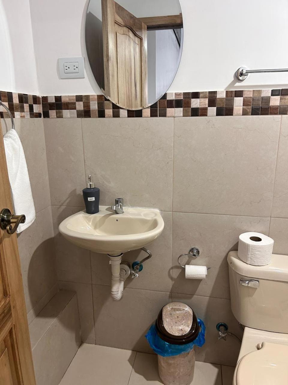 Casa Con Piscina Privada Otel Manta Dış mekan fotoğraf